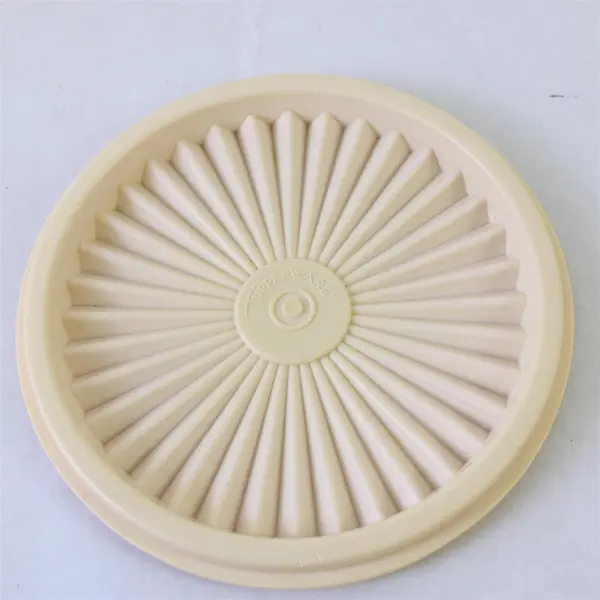 Vintage Tupperware 811-2 Container with Lid Collectible Kitchen Storage