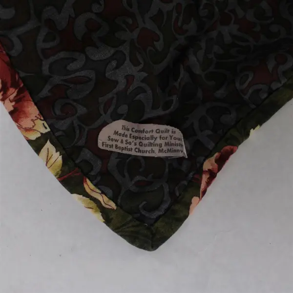 Handmade Pink Green and White Rose Pattern Quilt 38" x 53"