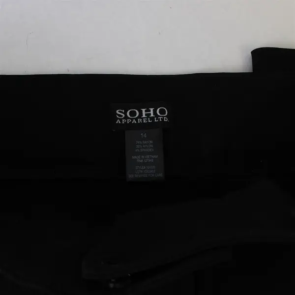 Soho Apparel Ltd. Solid Black Straight-Leg Pants Women's Size 14