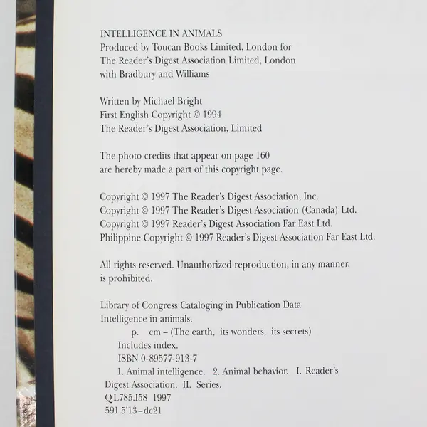 Intelligence in Animals Michael Bright 1997 Hardcover Good Reader's Digest