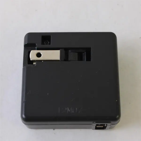 Nikon Genuine Model EH-69P AC Adapter Charger For Coolpix Output 5V-0.55A 
