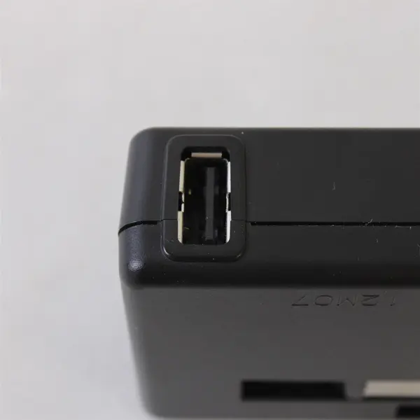 Nikon Genuine Model EH-69P AC Adapter Charger For Coolpix Output 5V-0.55A 