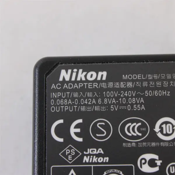 Nikon Genuine Model EH-69P AC Adapter Charger For Coolpix Output 5V-0.55A 