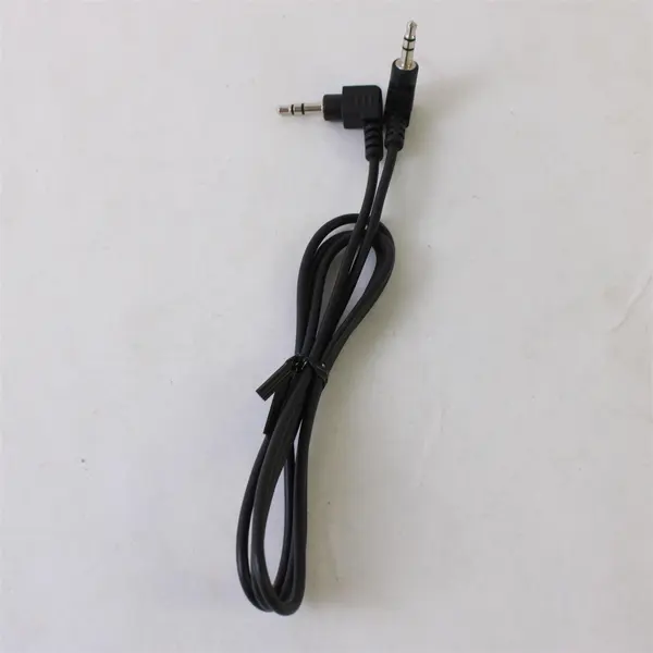 Hosa CMM-103RR 3 ft Right Angle 3.5mm TRS Stereo Interconnect Cable