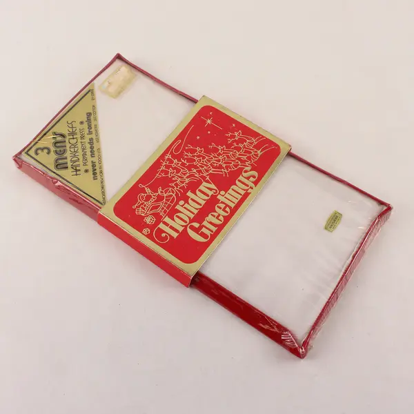 White 3-Piece Men's Handkerchief Set Boxed Holiday Gift Permanent Press