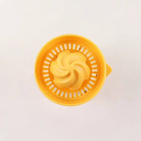5oz Yellow Plastic Manual Fruit Juicer Compact Kitchen Tool