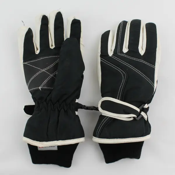 3M Thinsulate Women's  Ski Gloves Size S/M Black and White