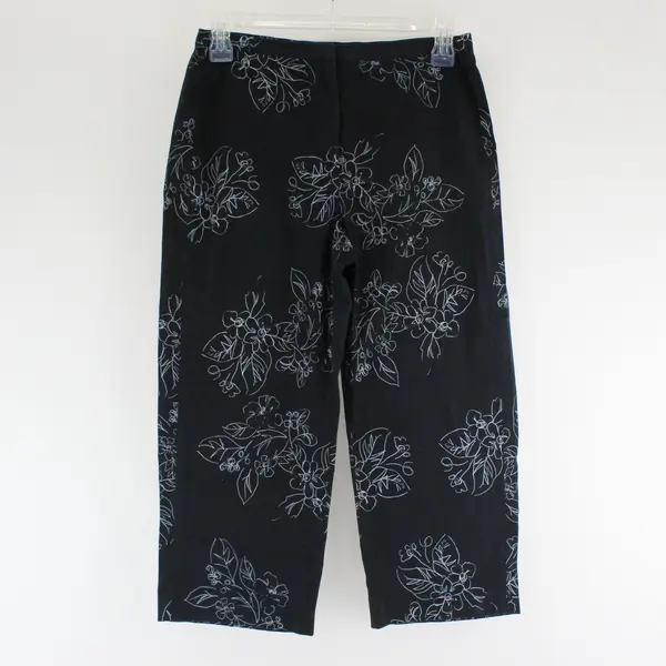Petite Sophisticate Stretch Floral Print Dark Navy Capri Pants Women's Size 4