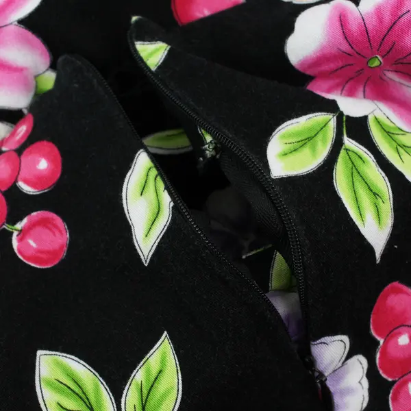 Briggs Petite Multicolor Floral Fruit Pattern Capri Pants Women's Size 2