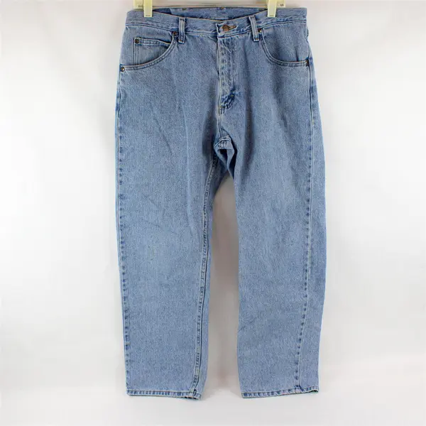 Wrangler Men’s 34x30 Light Wash Straight Leg Blue Denim Jeans 