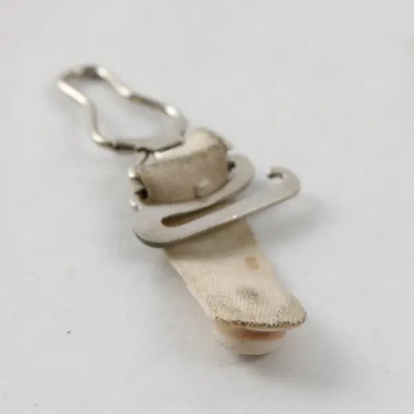 Lot of 8 Vintage Removable Plastic Metal Suspender Garter Stocking Clips