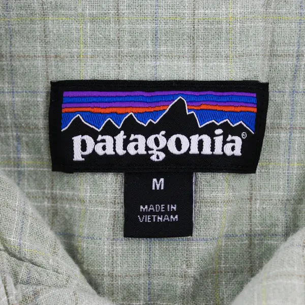 Patagonia Sage Green Short-Sleeved Button-Up Men's Medium