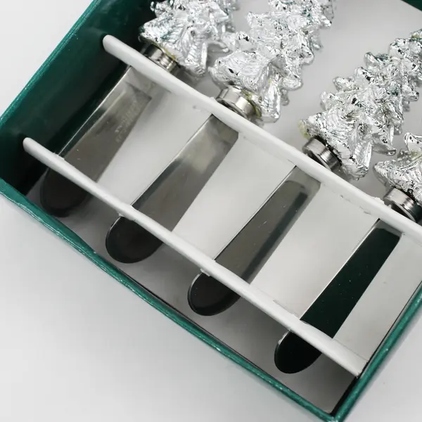 Set of 4 Boston Warehouse Christmas Tree Stainless Steel Spreaders Knives