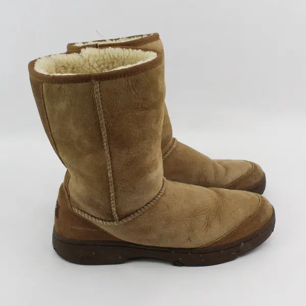 Maree by UGG Australia Ultimate Short 5275 Chestnut Suede Boots W11