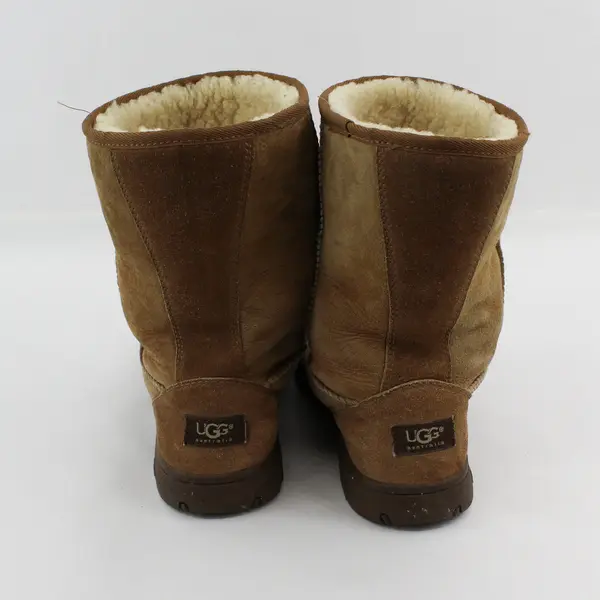 Maree by UGG Australia Ultimate Short 5275 Chestnut Suede Boots W11