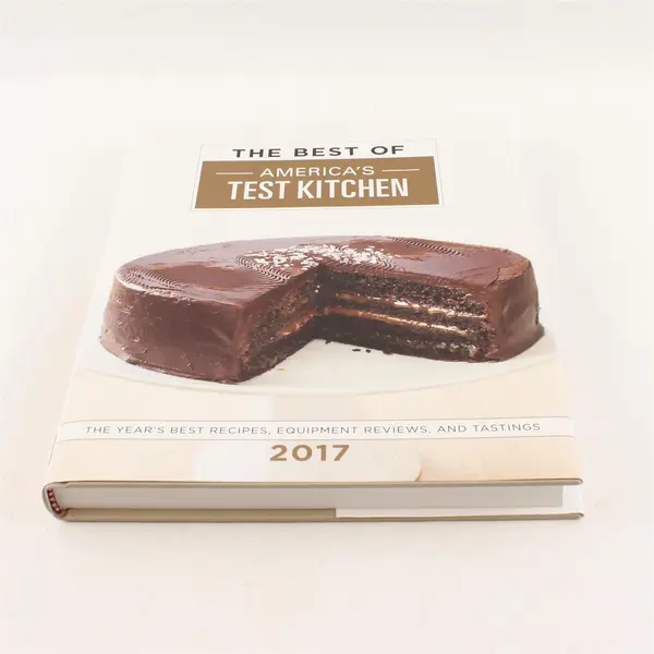 The Best of America's Test Kitchen 2017: Year's Best Recipes & Equipment