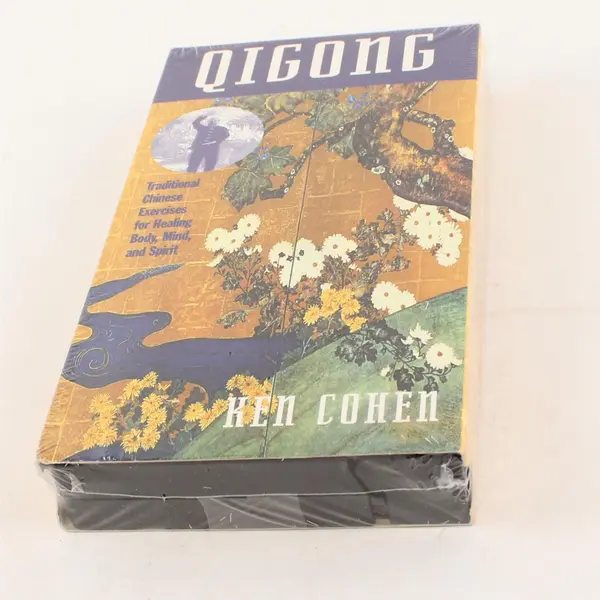 Qigong Traditional Chinese Exercises for Healing Body Mind & Spirit VHS New
