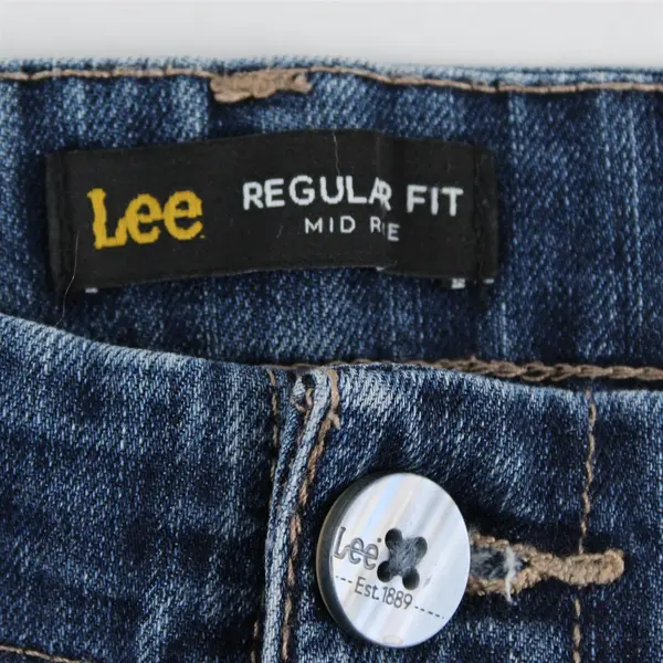 Lee Women's 12 (M) Medium Wash Regular Fit Mid-Rise Denim Bermuda Shorts