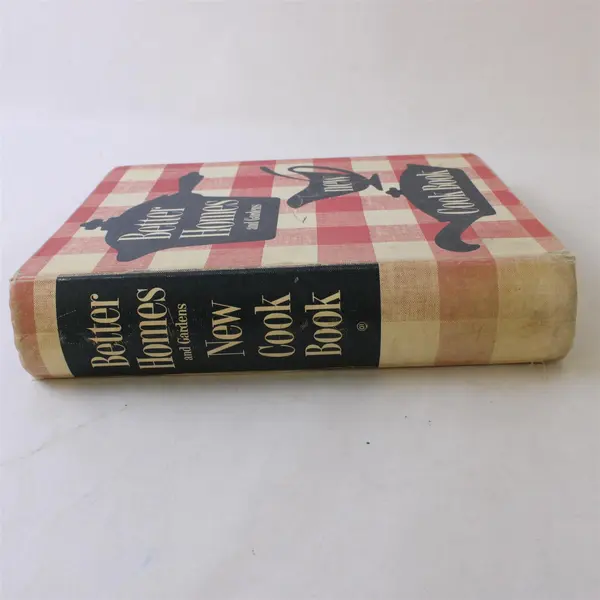 Better Homes & Gardens New Cook Book 1962 Vintage Red Checked Cover