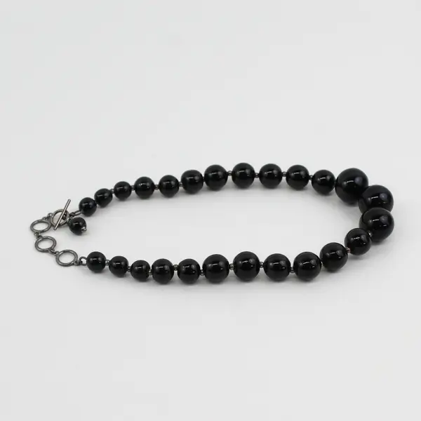Vintage Polished Onyx Bead Necklace 18.5"