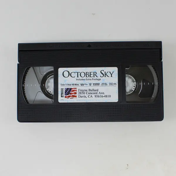October Sky VHS 2000 Universal Based on a True Story