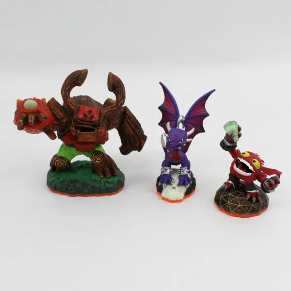 Nintendo 3DS Skylanders Giants Starter Pack Portal Figures Cards Activision