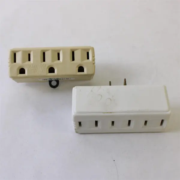 Lot of 5 Power Adapters Wall Outlet Adapters Apple A1385 Untested