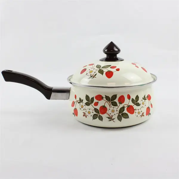 Sheffield Strawberries 'n Cream Enamelware Saucepan w/ Lid 2 qt
