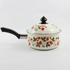 Sheffield Strawberries 'n Cream Enamelware Saucepan w/ Lid 2 qt