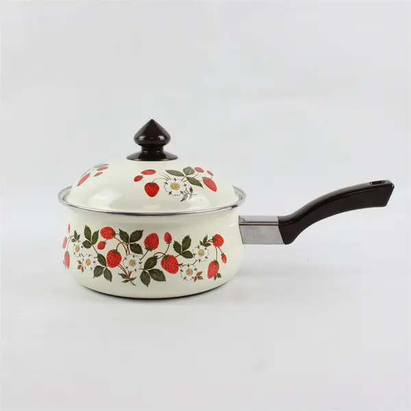 Sheffield Strawberries 'n Cream Enamelware Saucepan w/ Lid 2 qt