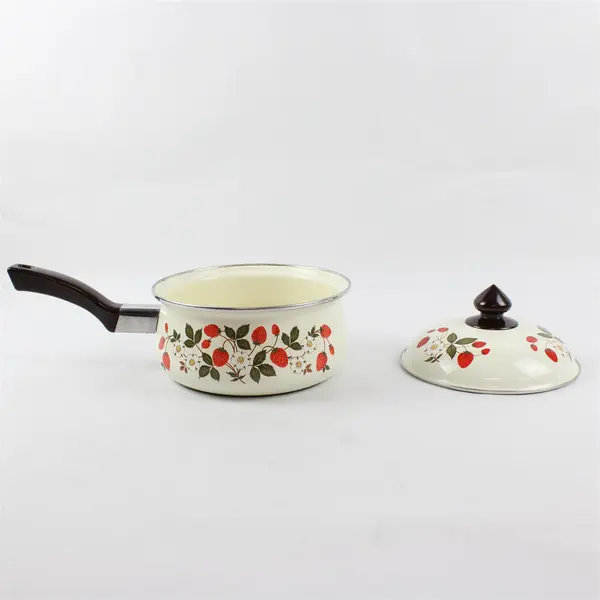 Sheffield Strawberries 'n Cream Enamelware Saucepan w/ Lid 2 qt