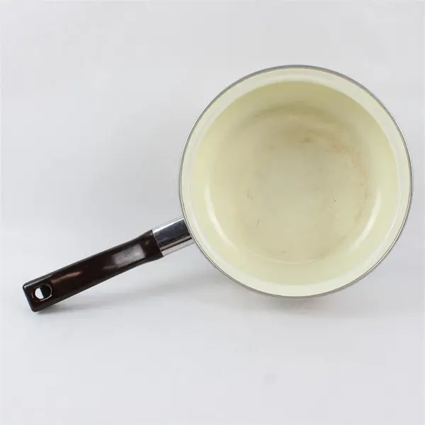Sheffield Strawberries 'n Cream Enamelware Saucepan w/ Lid 2 qt
