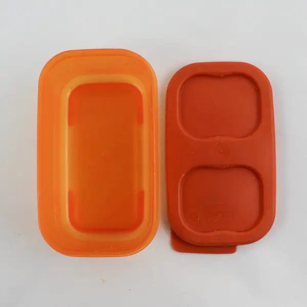 Rubbermaid 1.2 Cups Orange Plastic Food Storage Container