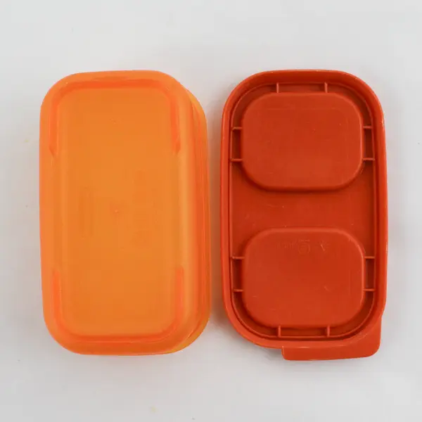 Rubbermaid 1.2 Cups Orange Plastic Food Storage Container
