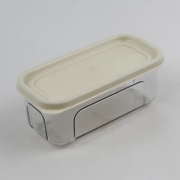 Rubbermaid 10 oz Clear Plastic Food Storage Container