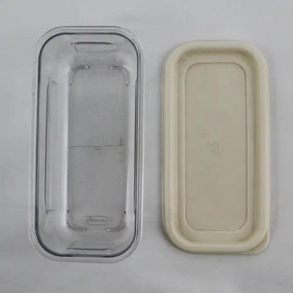 Rubbermaid 10 oz Clear Plastic Food Storage Container