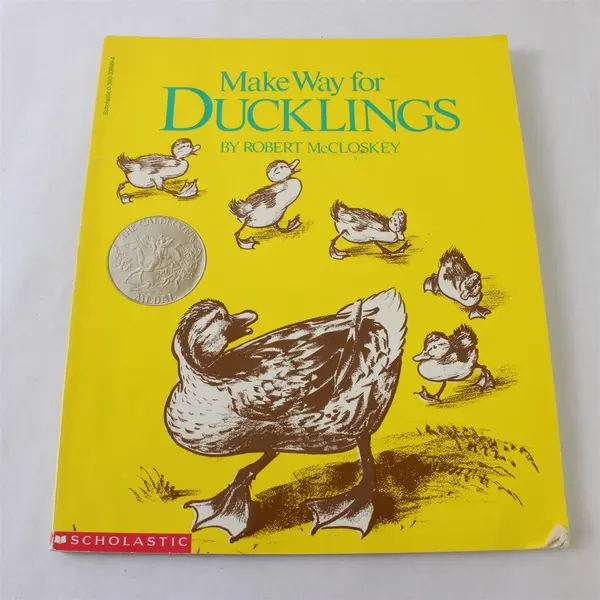 Vintage Make Way for Ducklings Robert McCloskey PB Illustrated Good