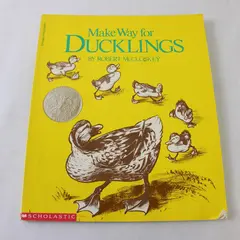 Vintage Make Way for Ducklings Robert McCloskey PB Illustrated Good