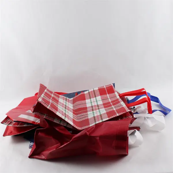 Hallmark Keepsake Lot of 6 Holiday Shopping Bags 4th of July Christmas