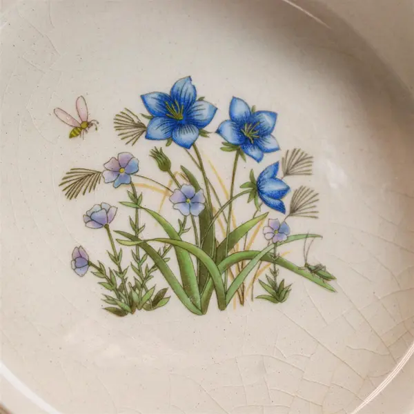 Vintage Otagiri Stoneware Ashtray Floral Bee Design Ceramic Collectible