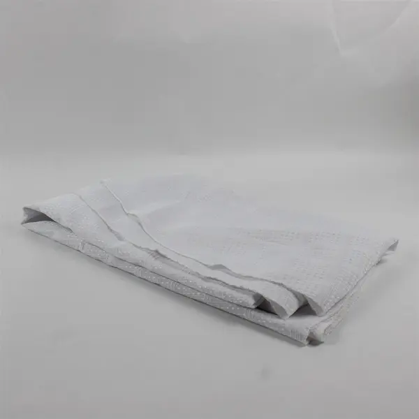 Lot 4 Unbranded Matching White Fabric Round 75" Diameter Tablecloth & 3 Napkins