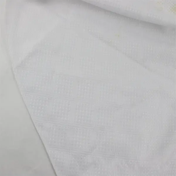Lot 4 Unbranded Matching White Fabric Round 75" Diameter Tablecloth & 3 Napkins