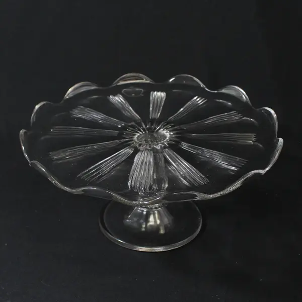 Clear Glass Pedestal Cake Stand Scalloped Rim Ribbed Pattern 9.5"