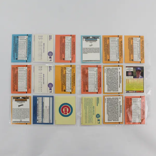 Mixed Lot of 18 Vintage National League Baseball Trading Cards 1986-1992
