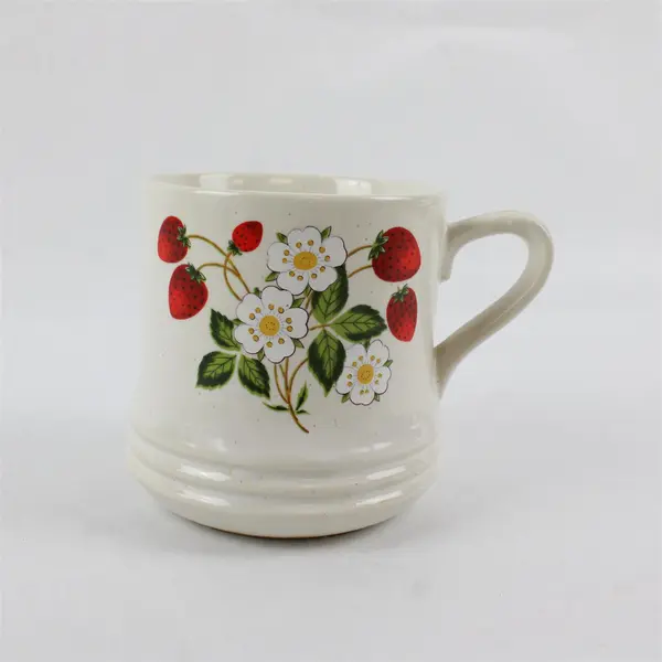 Sheffield Strawberries N Cream Coffee Mugs 12oz Set of 4