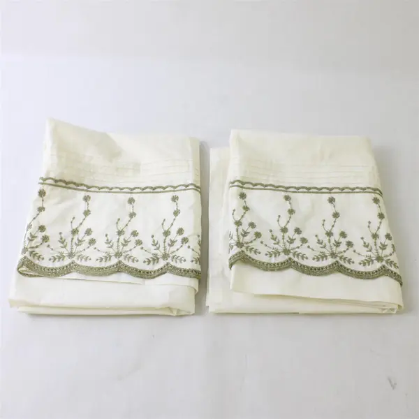 Set of 2 Green Floral Embroidered White Scalloped Edge Curtains 30" x 35"