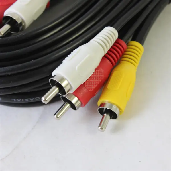 Lot of 2 RadioShack 3.5mm Audio Extension RCA Composite AV Cables 