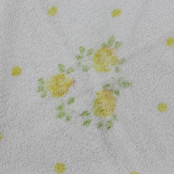 Vintage Cannon Yellow Rose Pattern White Bath Towel 25" x 40"