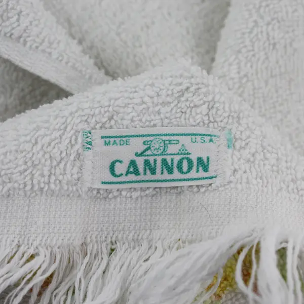 Vintage Cannon Yellow Rose Pattern White Bath Towel 25" x 40"