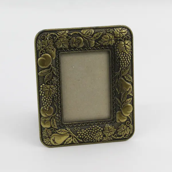 Hallmark  Fruit Design Brass Metal Tabletop Photo Frame 2.5"x3.5"